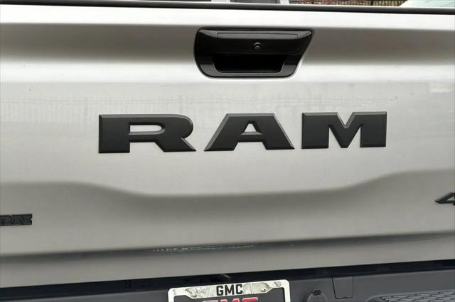 2025 Ram 1500 Big Horn Crew Cab 4x4 5'7" Box