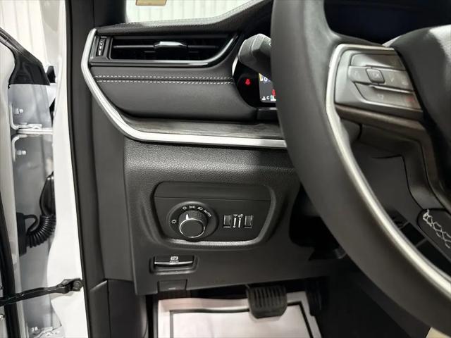 2026 Jeep Grand Cherokee L Altitude 4x2