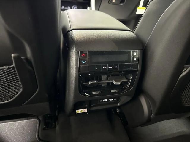 2026 Jeep Grand Cherokee L Altitude 4x2