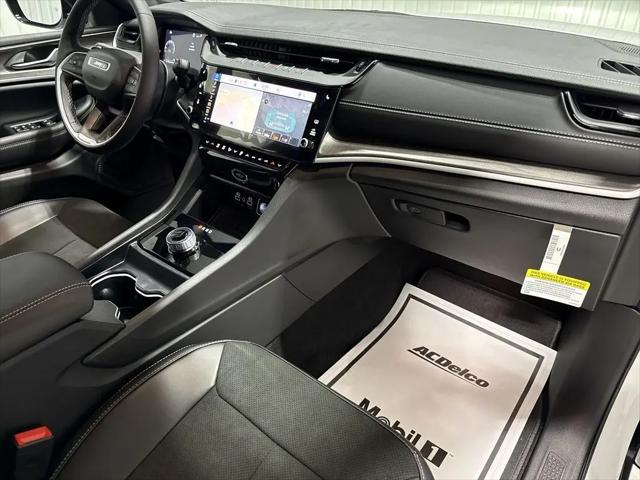 2026 Jeep Grand Cherokee L Altitude 4x2