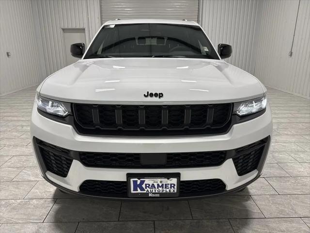 2026 Jeep Grand Cherokee L Altitude 4x2
