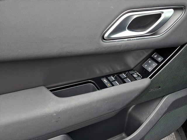 2025 Land Rover Range Rover Velar P250 Dynamic SE