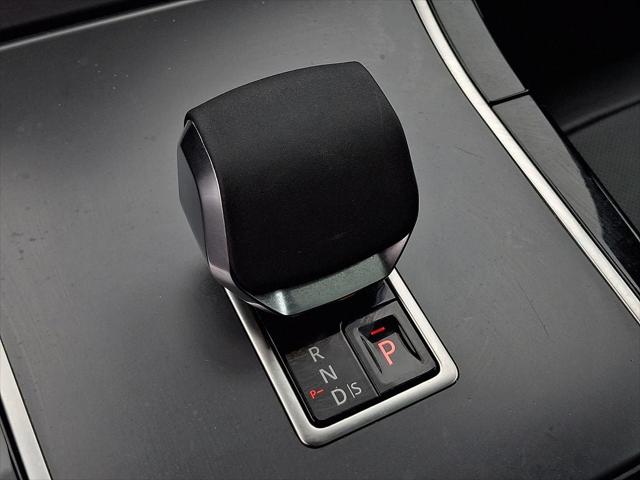 2025 Land Rover Range Rover Velar P250 Dynamic SE