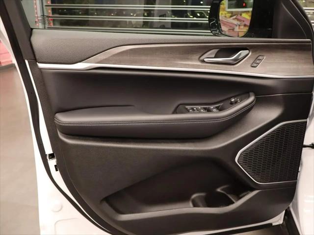 2025 Jeep Grand Cherokee Limited 4x2