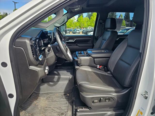 2025 GMC Sierra 3500HD Crew Cab, Long Bed, SLT DRW, 4WD