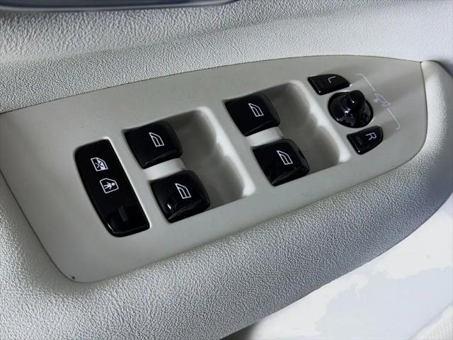 2026 Volvo XC90 Plug-In Hybrid Ultra, T8 AWD, Electric/Gasoline, Bright, 7 Seats