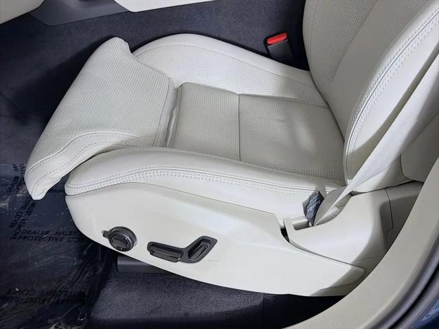 2026 Volvo XC90 Plug-In Hybrid Ultra, T8 AWD, Electric/Gasoline, Bright, 7 Seats