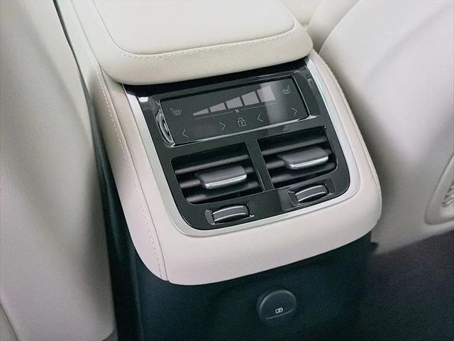 2026 Volvo XC90 Plug-In Hybrid Ultra, T8 AWD, Electric/Gasoline, Bright, 7 Seats