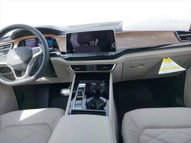 2026 Volkswagen Atlas SE with Technology