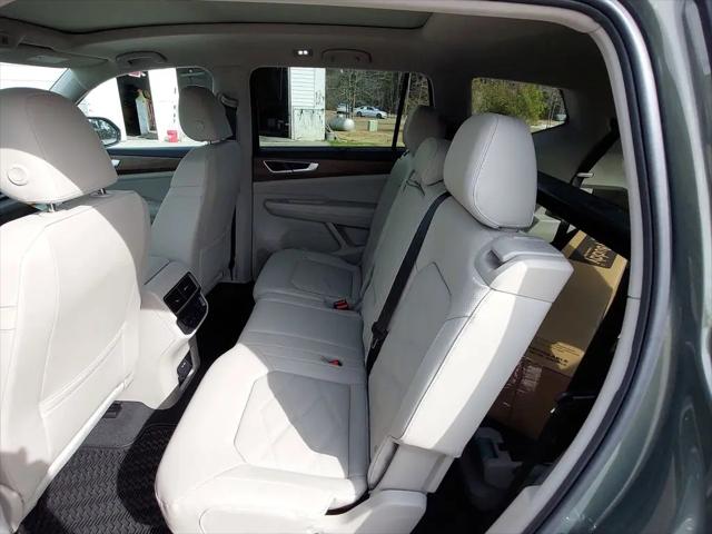 2026 Volkswagen Atlas SE with Technology
