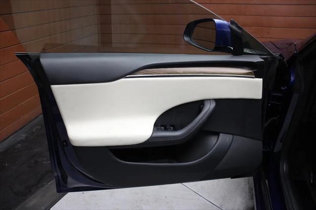 2022 Tesla Model S Dual Motor All-Wheel Drive
