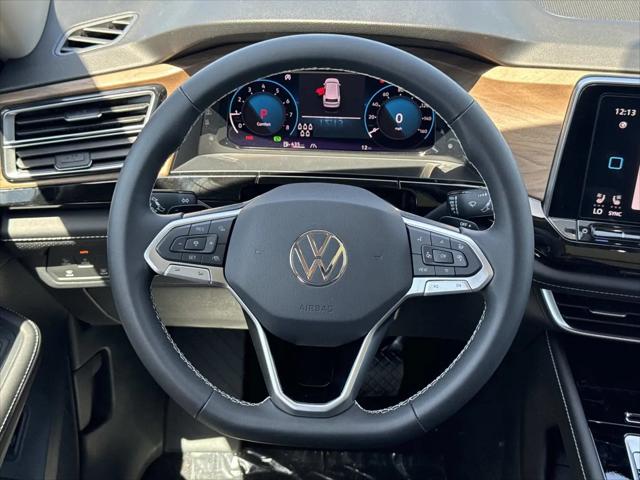2026 Volkswagen Atlas SE with Technology