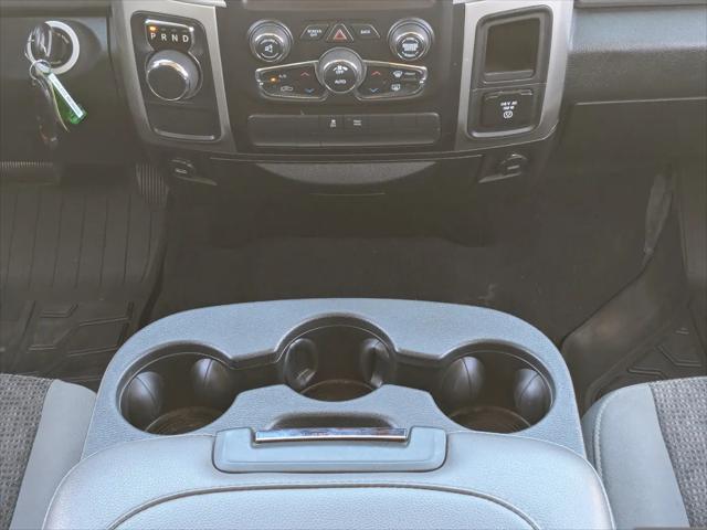 2019 Ram 1500 Classic SLT Crew Cab 4x2 5'7" Box
