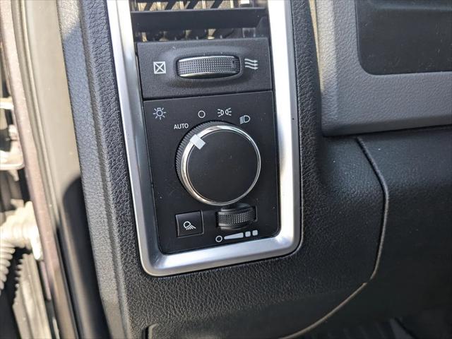 2019 Ram 1500 Classic SLT Crew Cab 4x2 5'7" Box