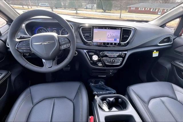 2026 Chrysler Pacifica Select AWD