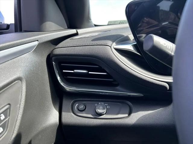 2026 Buick NV Preferred FWD