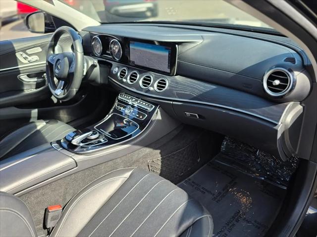 2017 Mercedes-Benz E-CLASS E 300 E 300