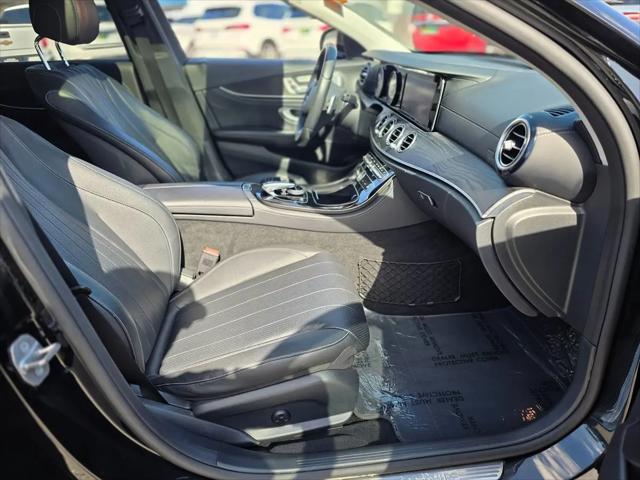 2017 Mercedes-Benz E-CLASS E 300 E 300