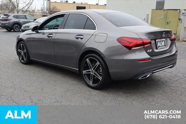 2022 Mercedes-Benz A 220 A 220