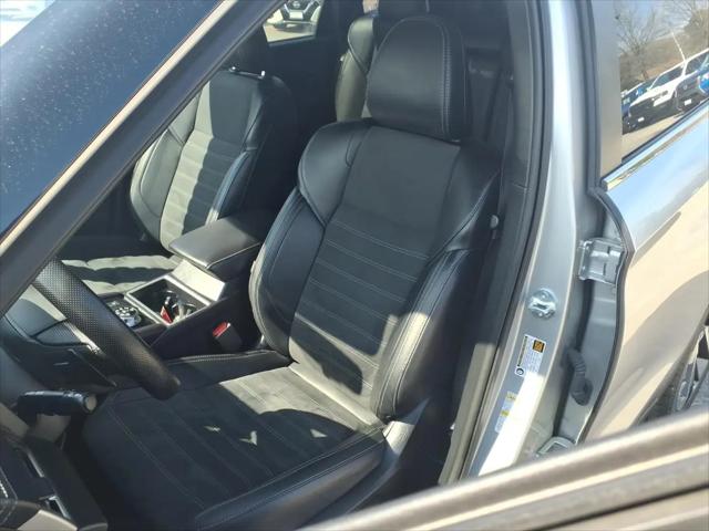 2024 Mitsubishi Outlander PHEV SE S-AWC