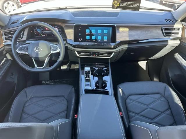 2026 Volkswagen Atlas SE with Technology