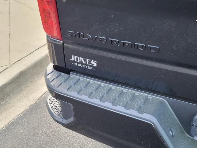 2026 Chevrolet Silverado 1500 4WD Crew Cab Short Bed Custom
