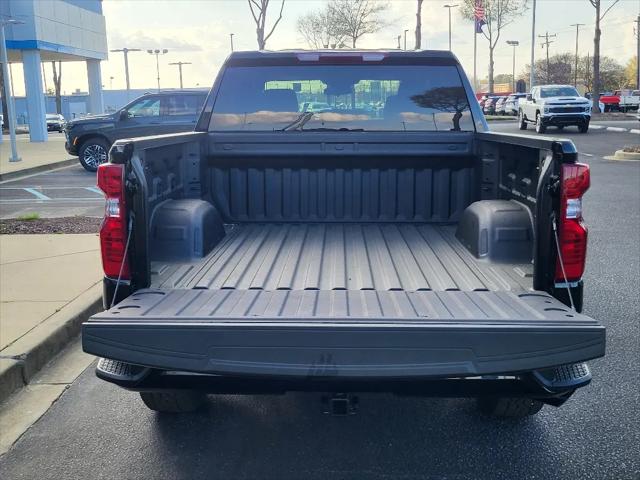 2026 Chevrolet Silverado 1500 4WD Crew Cab Short Bed Custom