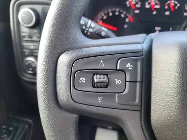 2026 Chevrolet Silverado 1500 4WD Crew Cab Short Bed Custom