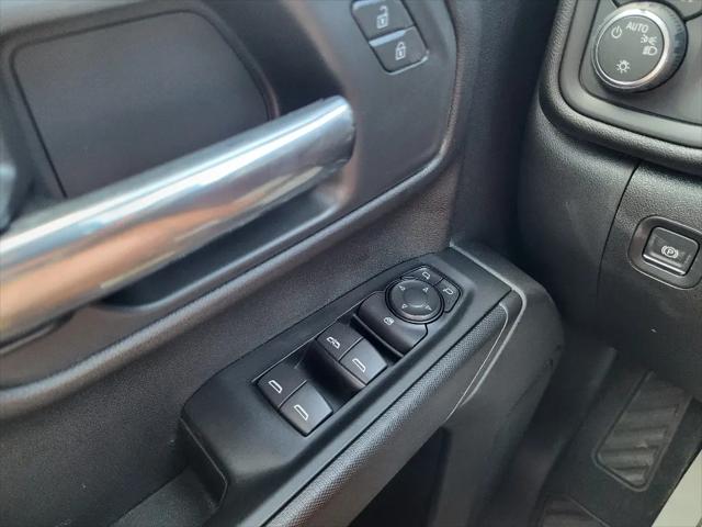 2026 Chevrolet Silverado 1500 4WD Crew Cab Short Bed Custom