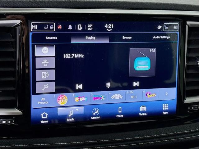 2025 Chrysler Pacifica Hybrid Select