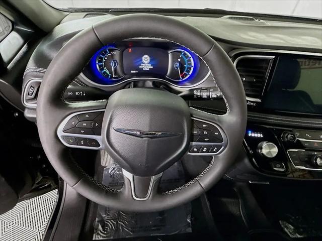 2025 Chrysler Pacifica Hybrid Select