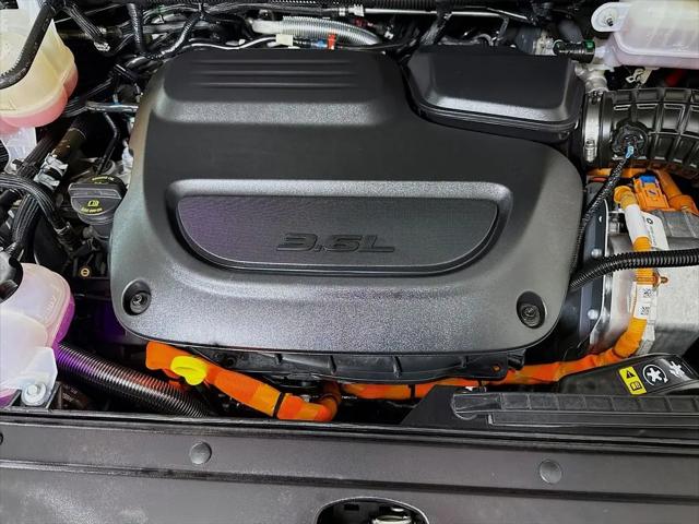 2025 Chrysler Pacifica Hybrid Select