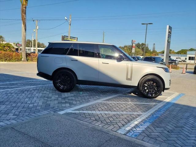 2026 Land Rover Range Rover P530 SE