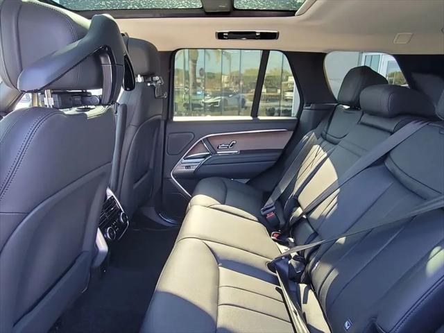 2026 Land Rover Range Rover P530 SE