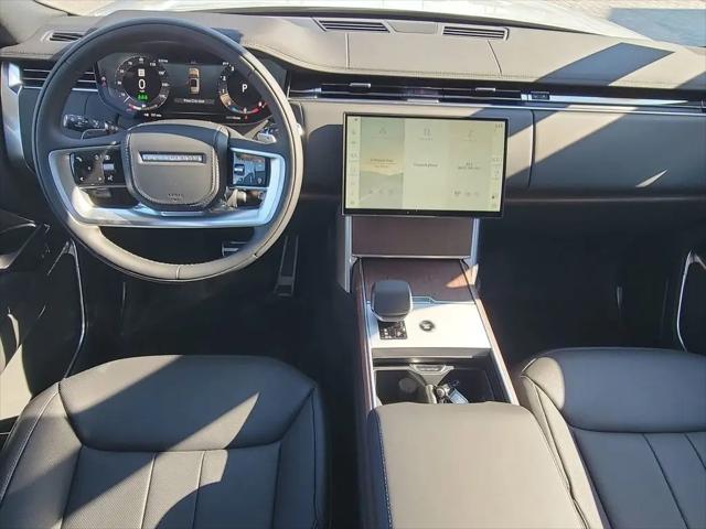 2026 Land Rover Range Rover P530 SE