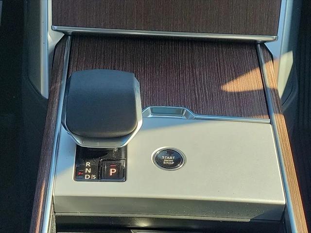 2026 Land Rover Range Rover P530 SE