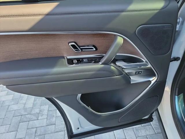 2026 Land Rover Range Rover P530 SE