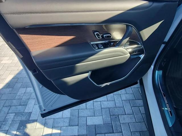 2026 Land Rover Range Rover P530 SE