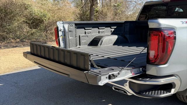 2026 GMC Sierra 1500 Crew Cab, Short Bed, SLT, 4WD