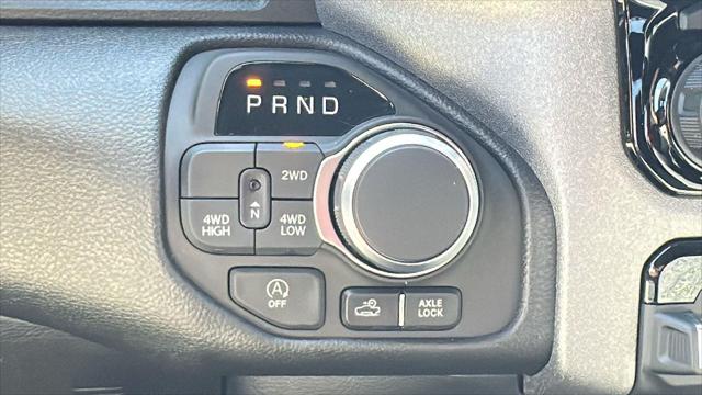 2026 Ram 1500 Warlock Crew Cab 4x4 5'7" Box