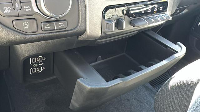 2026 Ram 1500 Warlock Crew Cab 4x4 5'7" Box