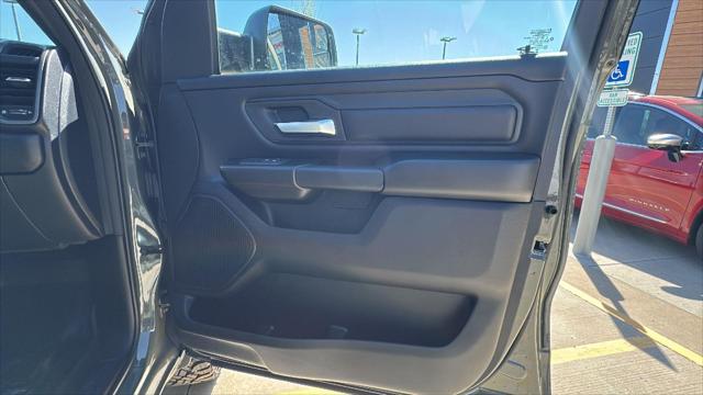 2026 Ram 1500 Warlock Crew Cab 4x4 5'7" Box