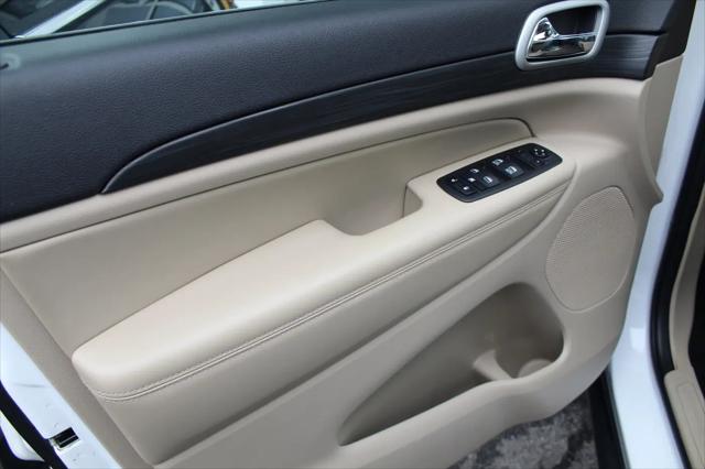 2022 Jeep Grand Cherokee Laredo E 4x4