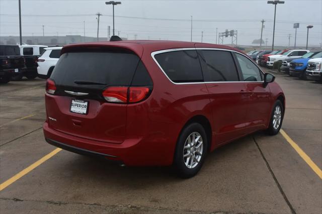 2026 Chrysler Voyager LX
