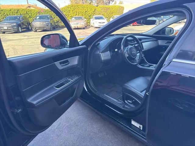 2020 Jaguar XF 25t Premium RWD Automatic