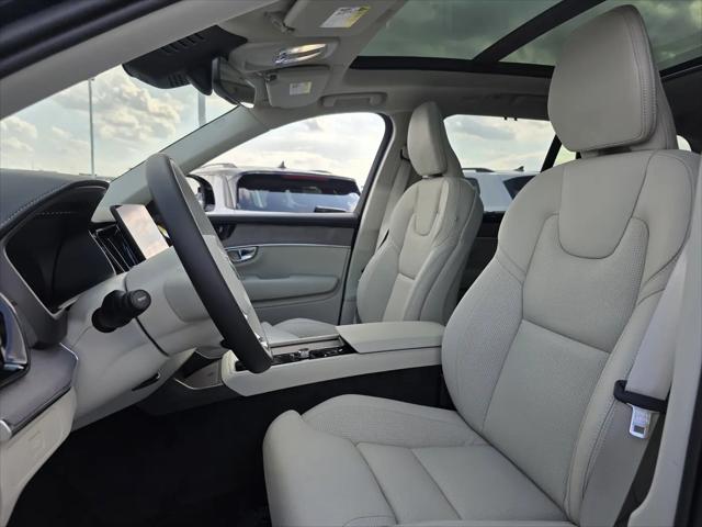 2026 Volvo XC90 Ultra Dark Theme, B6 AWD Gas (mild hybrid), Gasoline, 6 Seats