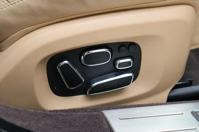 2014 Jaguar XJ Standard