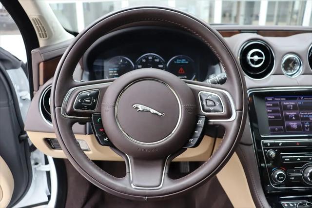 2014 Jaguar XJ Standard