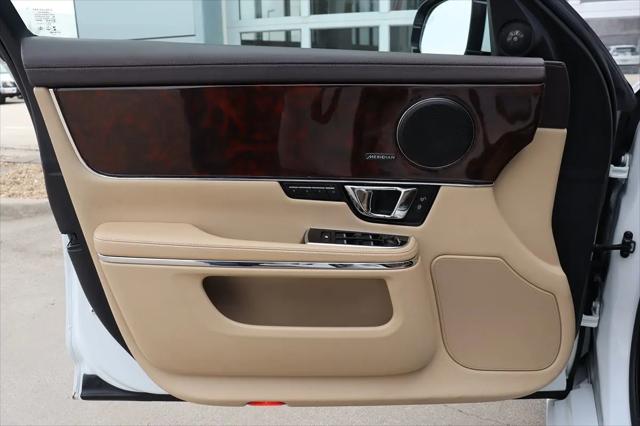 2014 Jaguar XJ Standard