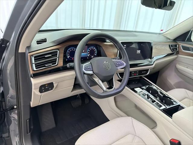 2026 Volkswagen Atlas SE with Technology